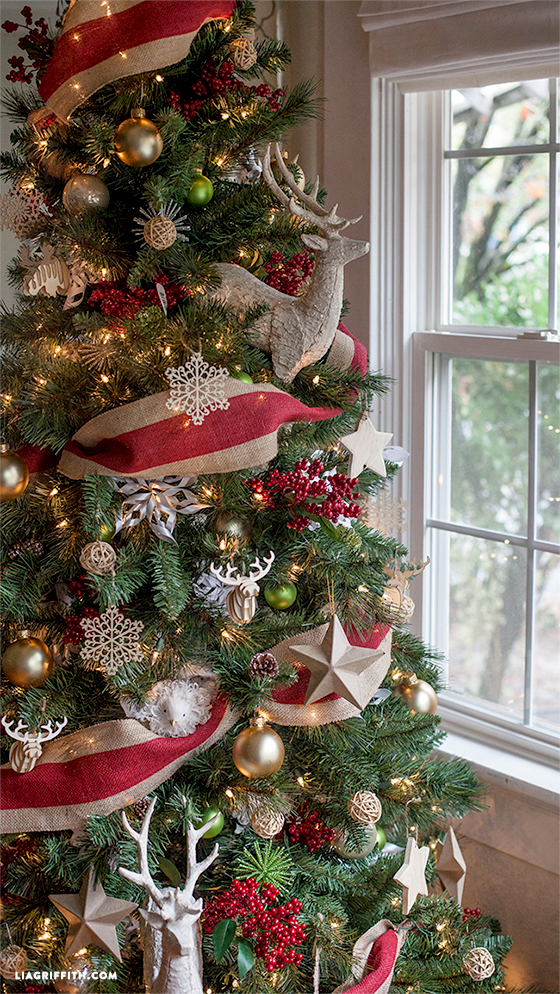 15 Rustic Christmas Tree Ideas and Inspiration - Pickled ...