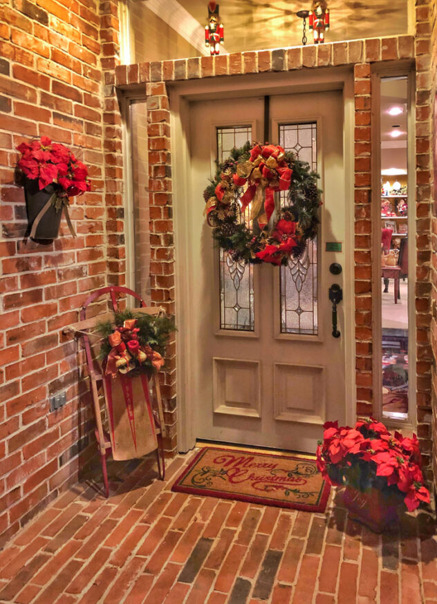 Ways to Decorate Your Porch for Christmas
