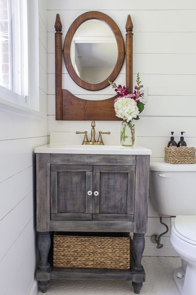 10 Rustic Bathroom Vanities You Ll Love Pickled Barrel - How To Make Rustic Bathroom Vanity
