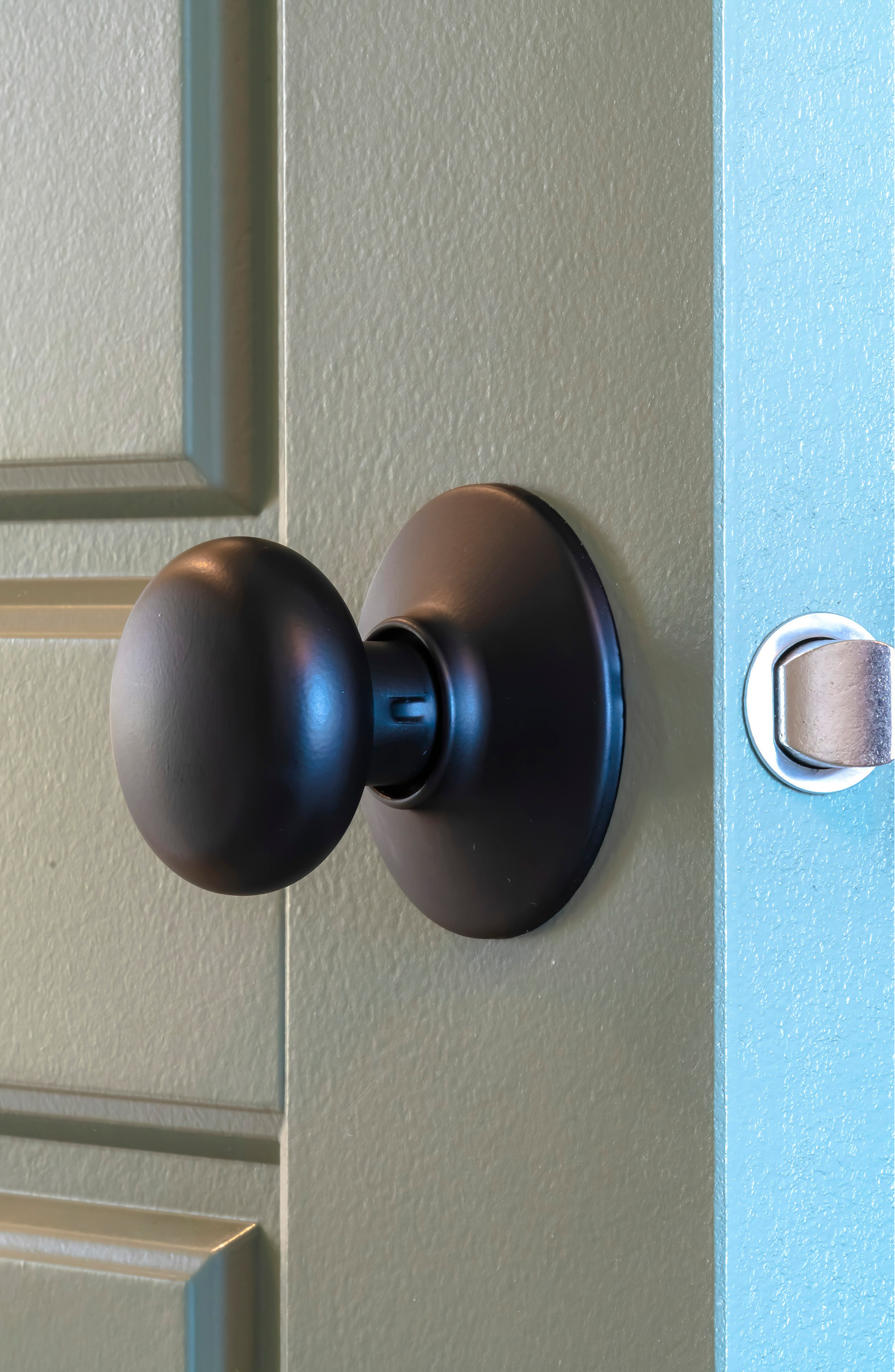 Home upgrades on a budget are possible! You would be amazed at how much doorknobs can change your home. Take your old brass ones and spray paint them black!