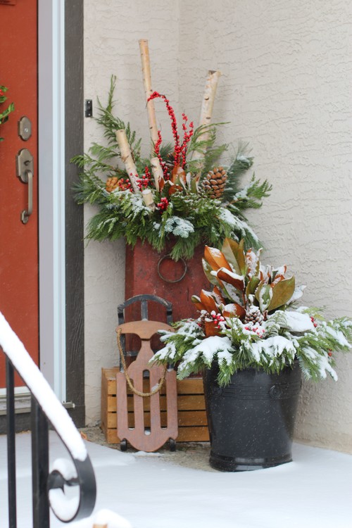 As you decorate your home this season, don't forget to include winter porch outdoor Christmas planters. Lights are amazing, but any of these outdoor Christmas planters will put the finishing touch on your winter porch decor. Don't miss them!