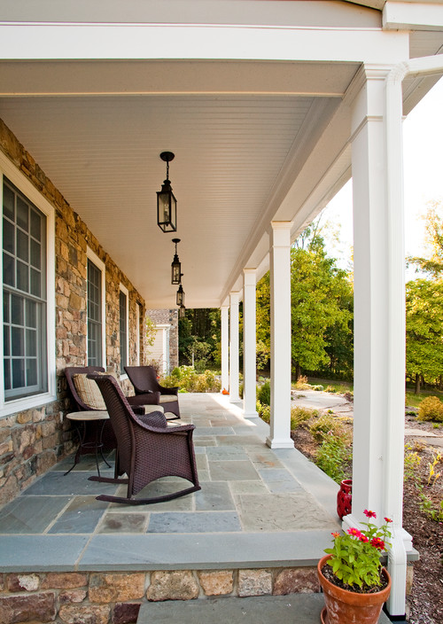 Modern Farmhouse Porch Decor Ideas – Pickled Barrel