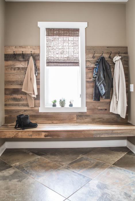 Modern Farmhouse Reclaimed Wood Entrance Wall and Bench