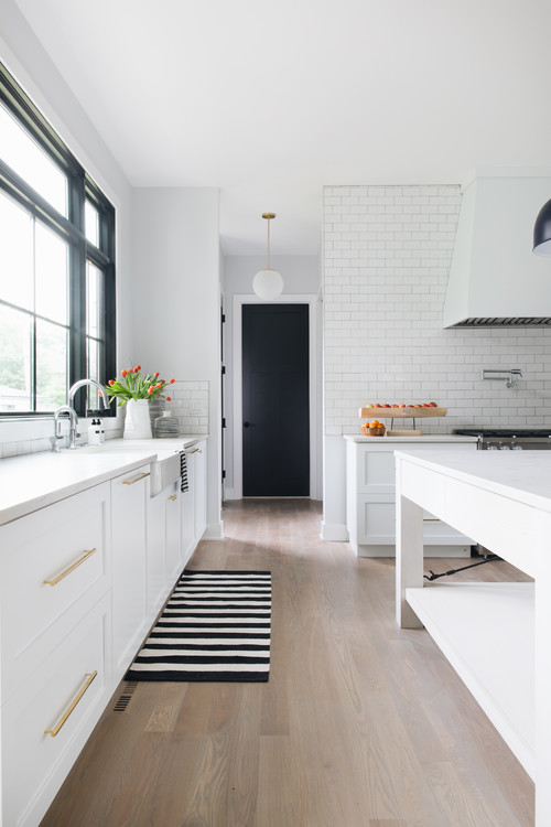 Modern Farmhouse Black and White Kitchen Ideas - Pickled ...