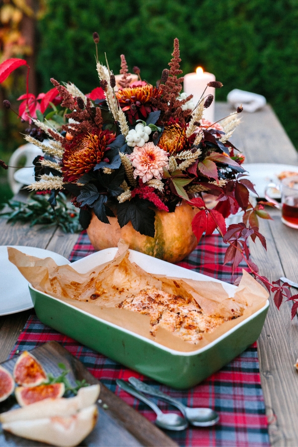 rustic-outdoor-thanksgiving-dinner-ideas-for-the-pilgrim-in-you