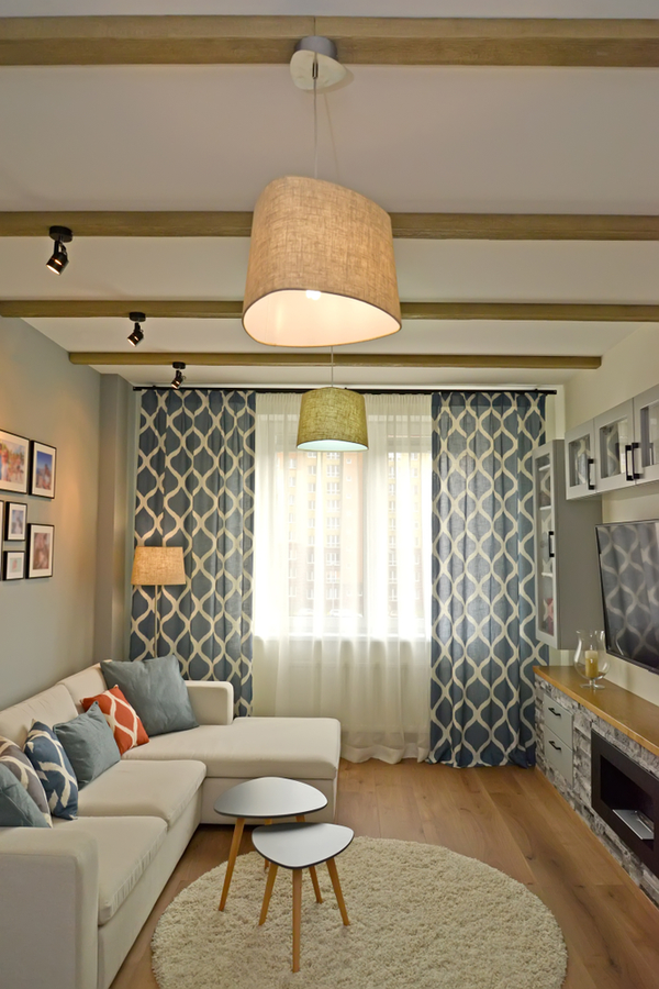 Check out this collection of modern farmhouse living room inspiration. There's lots to see here, from floor to ceiling. Don't miss out on everything you need to design and decorate your own modern farmhouse living room! Check it out!