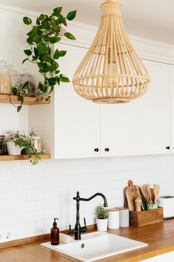 There's nothing quite like modern farmhouse kitchens. This post is the place to find the best inspiration--and all in one spot! Here are my favorite ideas for the dreamiest farmhouse kitchens. See what you can add to your kitchen!