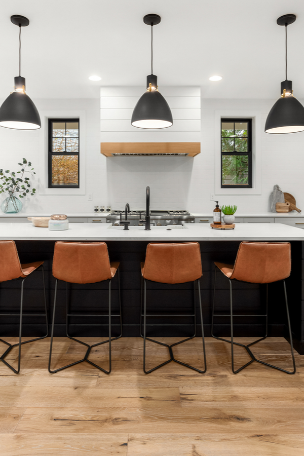 When you need modern farmhouse decor ideas, all you need to do is visit Pickled Barrel for a collection of favorites. See everything from classic ideas to beachy perfection! Check it out!