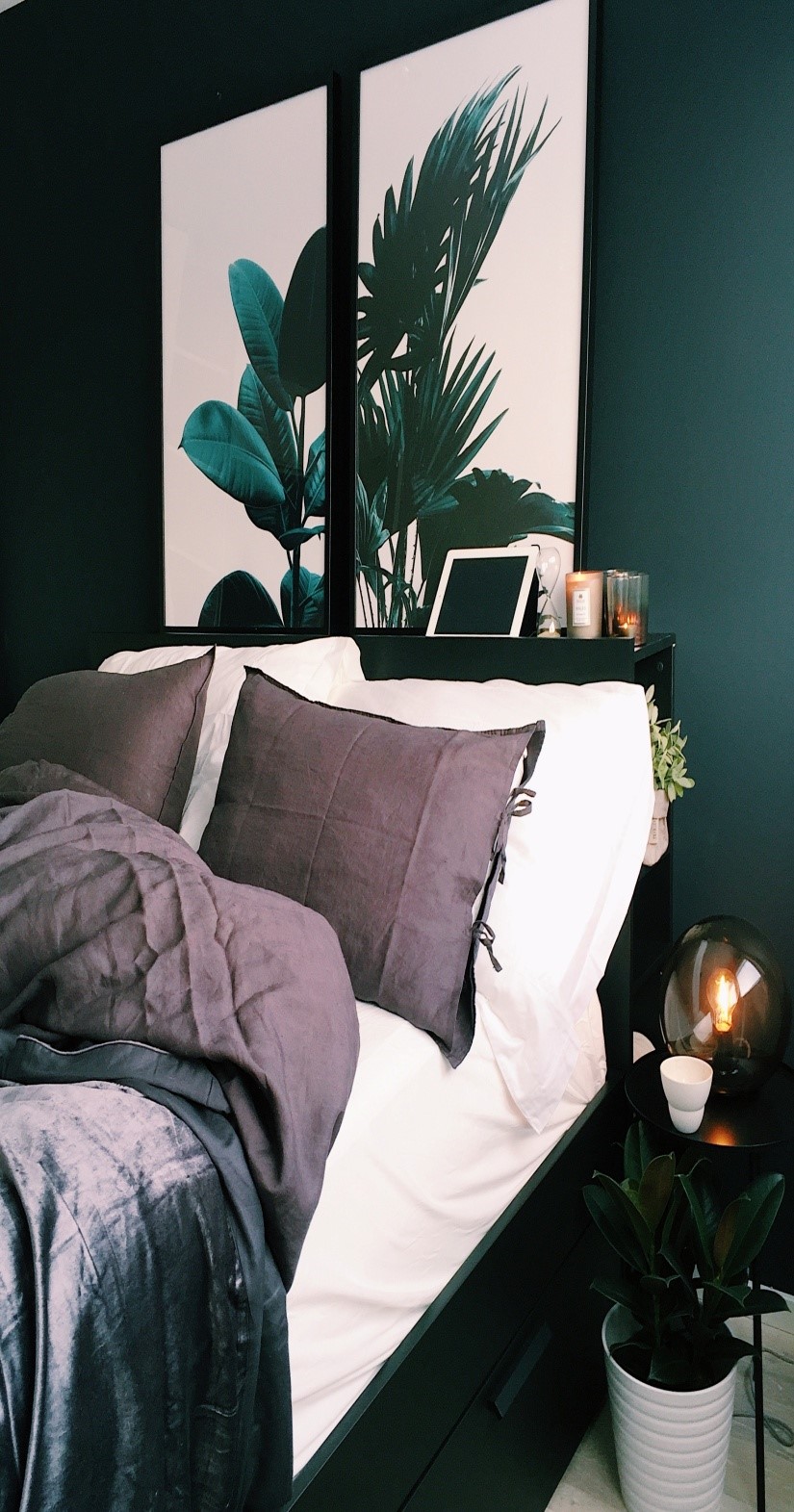 Spruce up your farmhouse bedroom with farmhouse pillows
