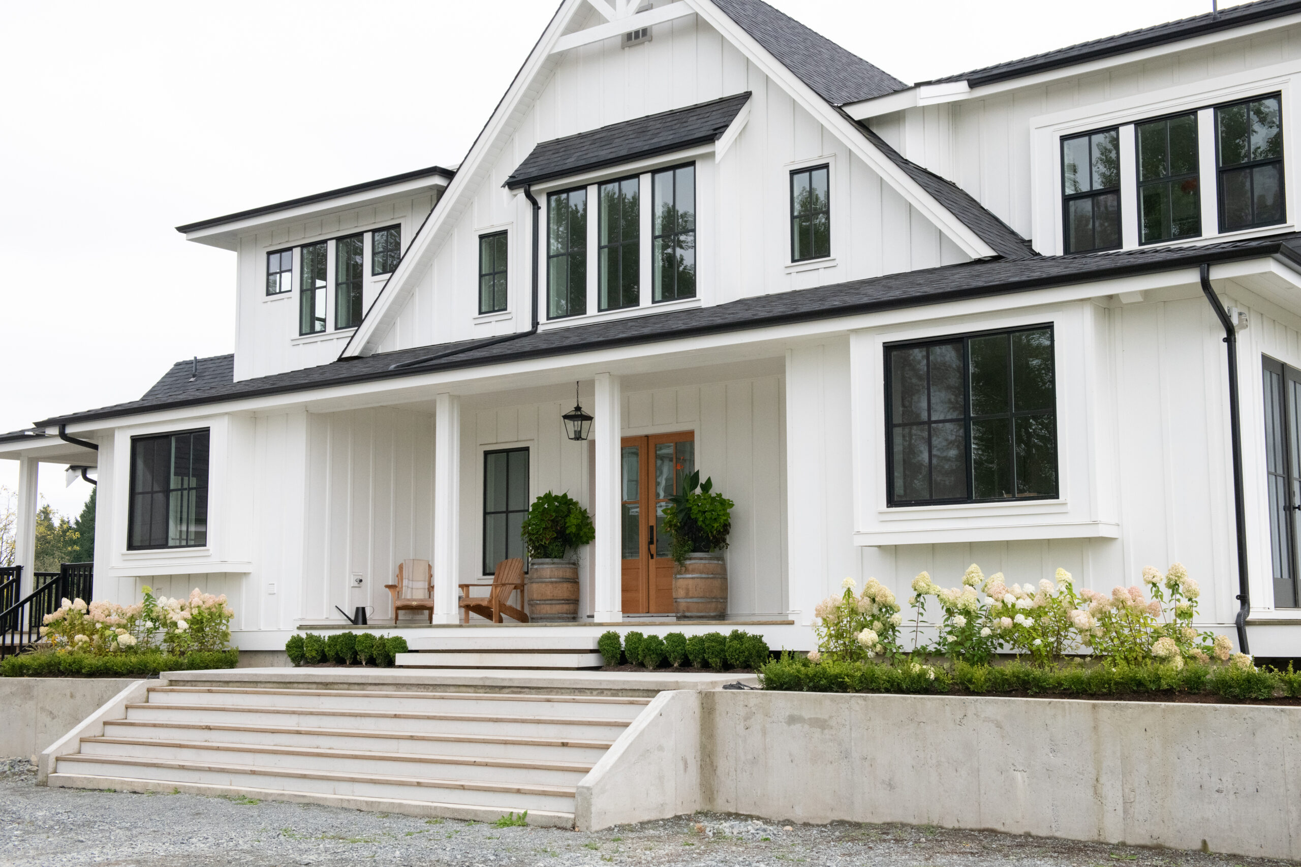 farmhouse landscaping front yard